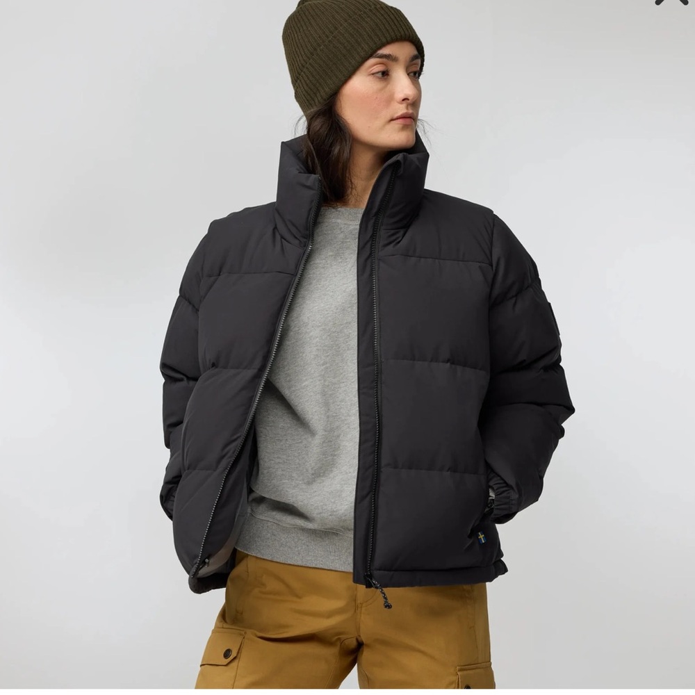 Fjallraven Women's Kamas Lite Down Black Puffer Jacket